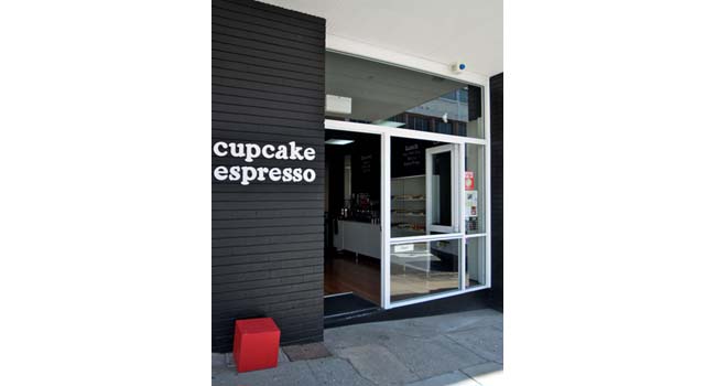 2Cupcake Espresso - contemporary retail architecture